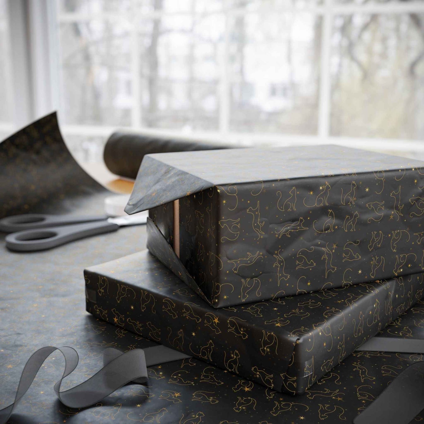 Gold Foil Line-Art Cats Gift Wrap β Elegant All-Purpose Wrapping Paper