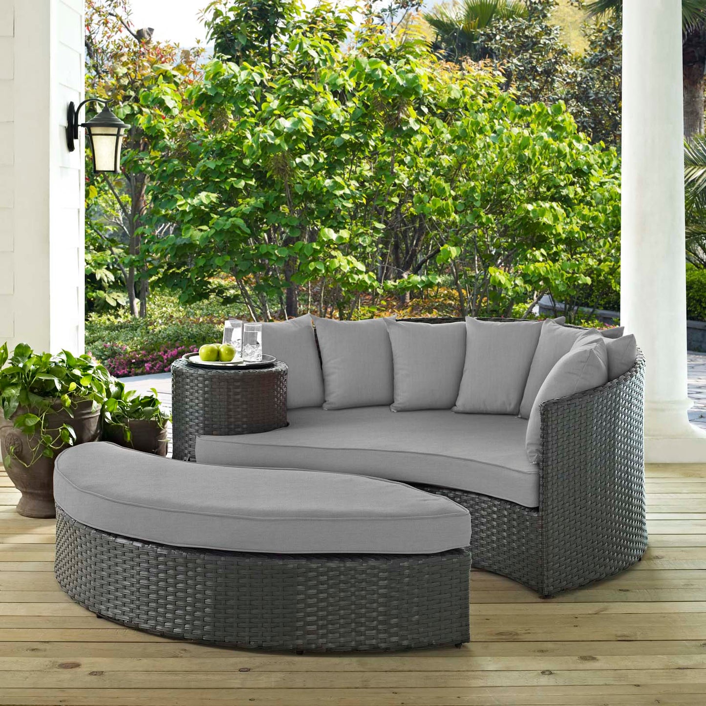 Sojourn Outdoor Patio Sunbrella¨ Daybed by Modway