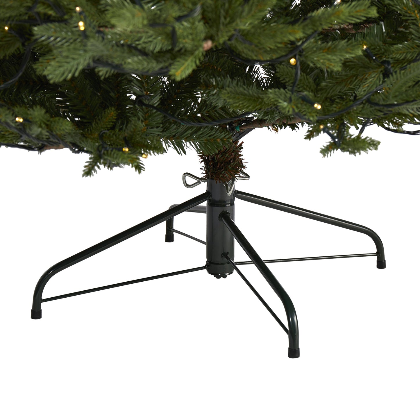 7.5' Wyoming Spruce Artificial Christmas Tree w/ 650 Clear LED Lights