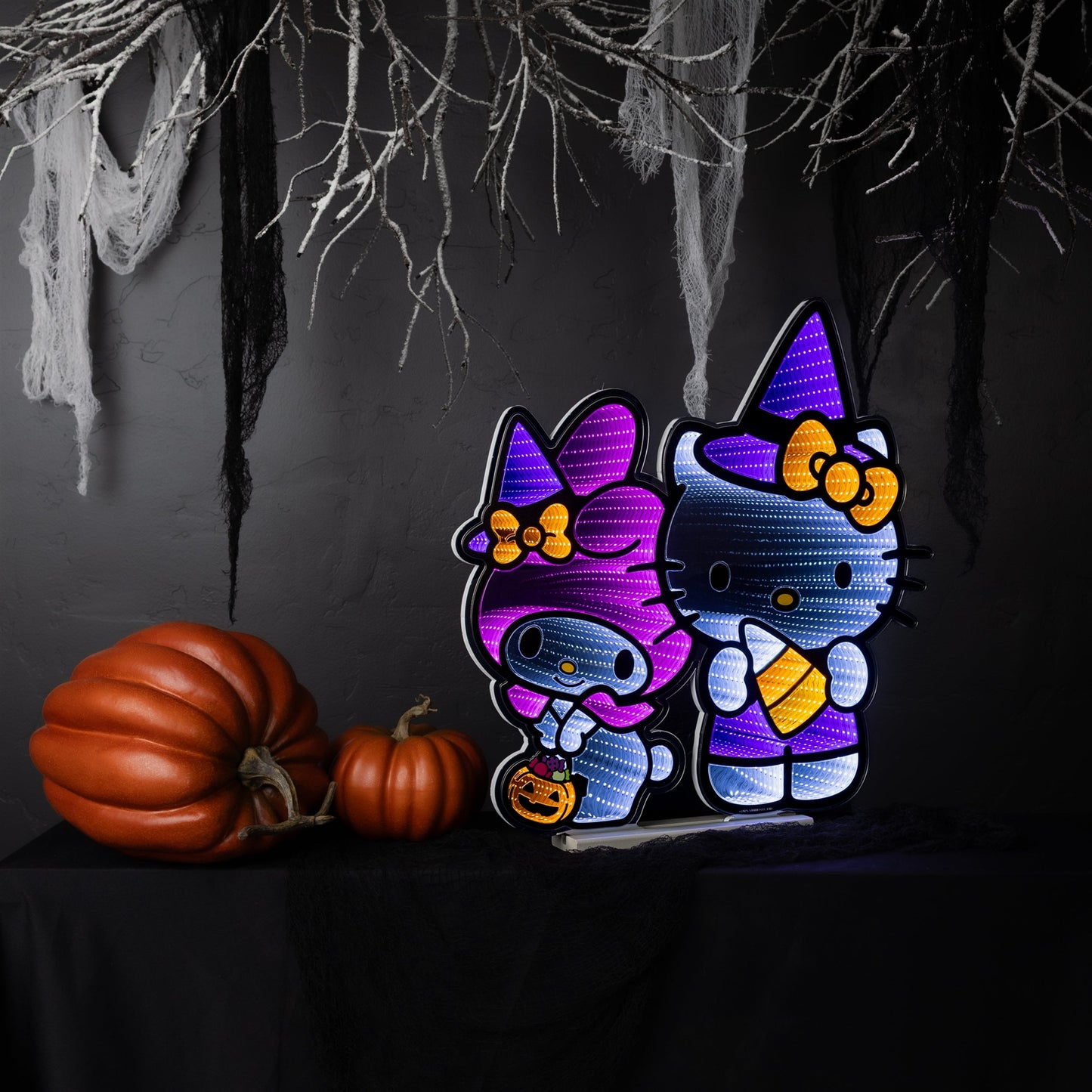 Hello Kitty¨_ and Friends Halloween Ekkolight 24ÓH