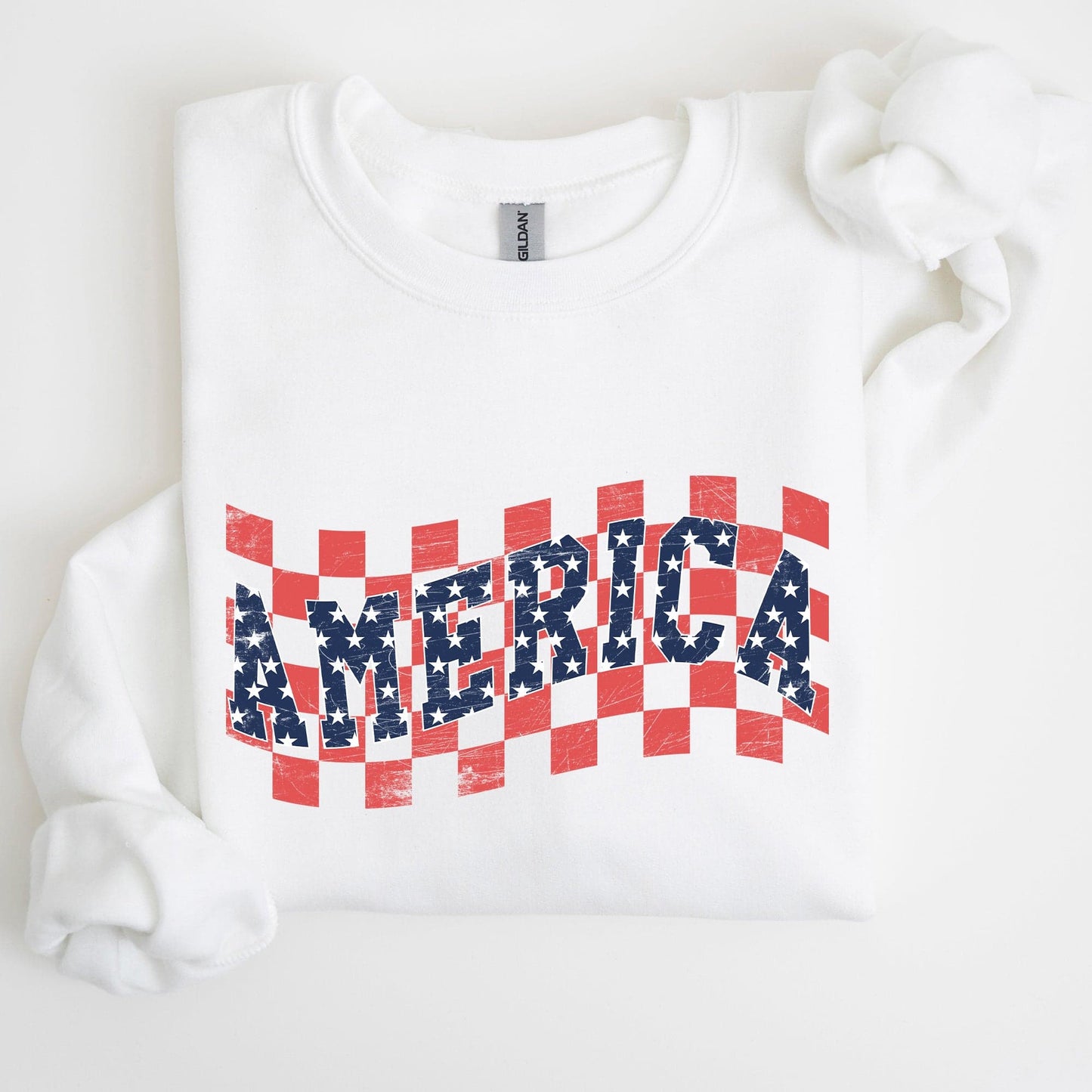 America Retro Patriotic USA Checkered Vintage Americana Flag Inspired Sweatshirt