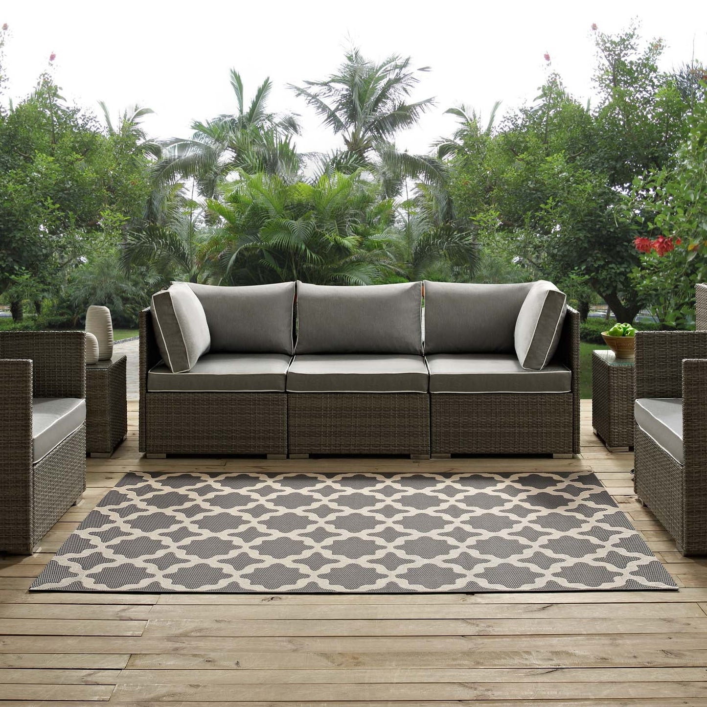 Cerelia Moroccan Trellis Indoor and Outdoor 4x6 Area Rug by Modway