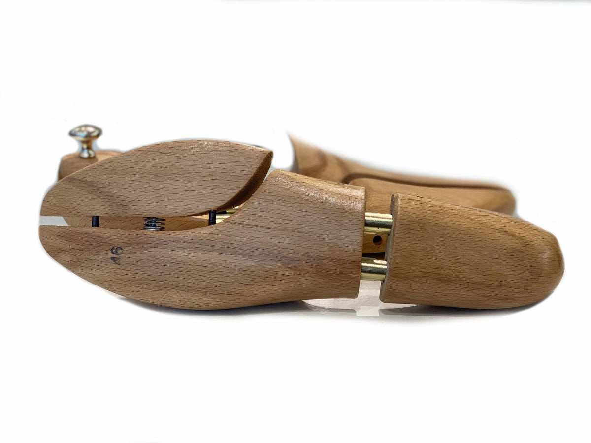 Maurice Cedar Shoe Trees