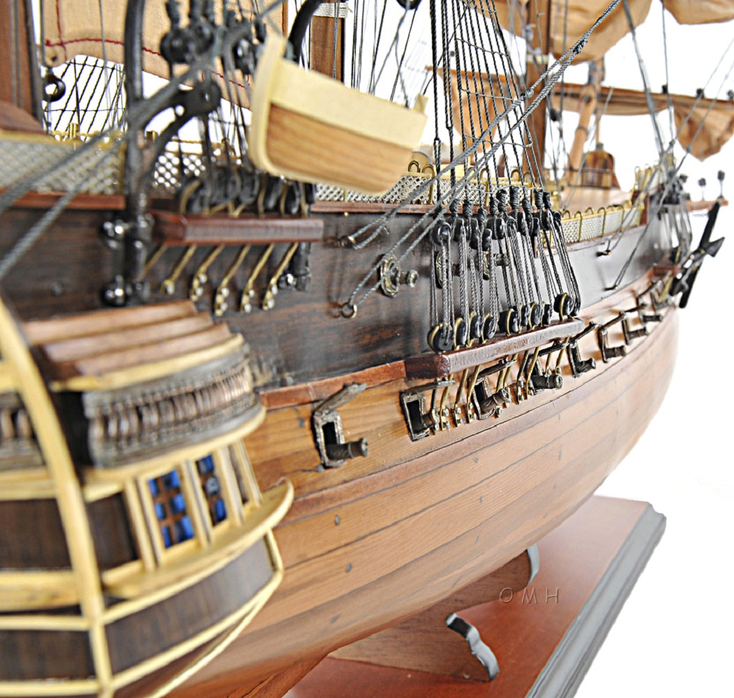 HMS Surprise Medium