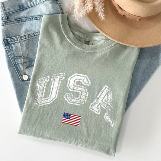 Vintage USA Retro Flag America Patriotic 4th Of July Classic Graphic Comfort Colors Tee