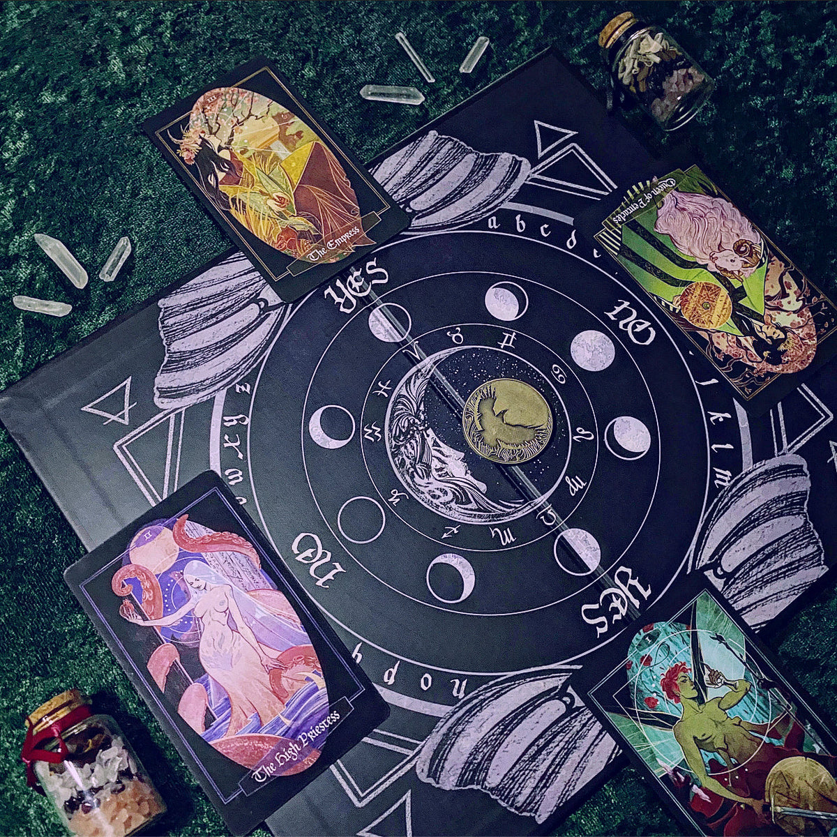 Pendulum Board - Luna Moth