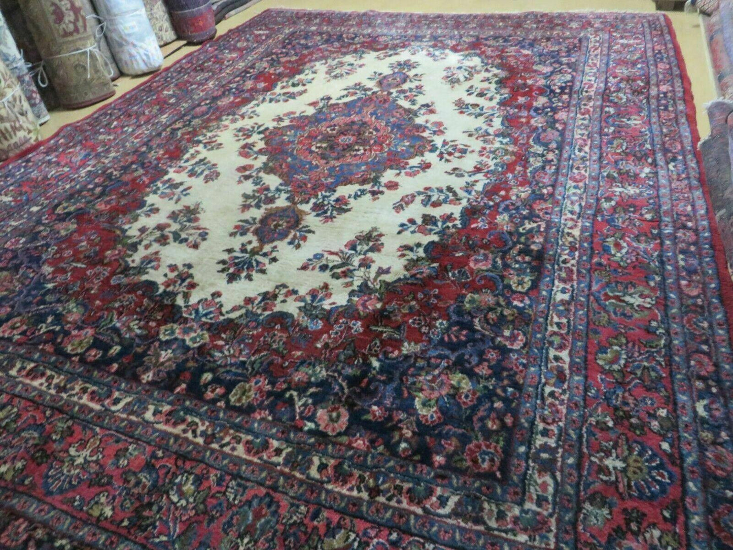 Persian Sarouk Rug 9x12 - Semi Open Field Medallion Carpet