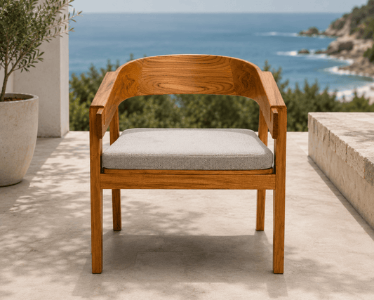TEAK ROUND BACK ARM CHAIR