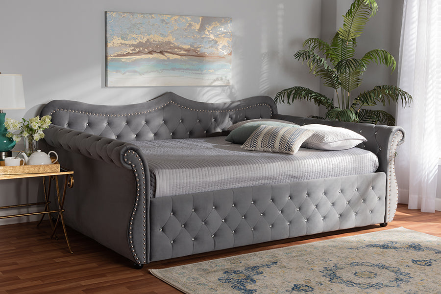 Baxton Studio Abbie Traditional and Transitional Grey Velvet Fabric Upholstered and Crystal Tufted Full Size Daybed