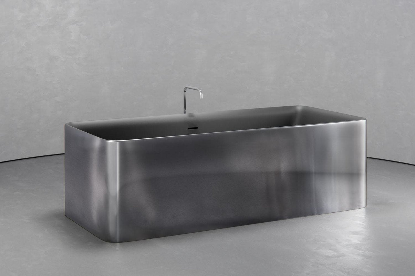Freestanding Rectangular bathtub