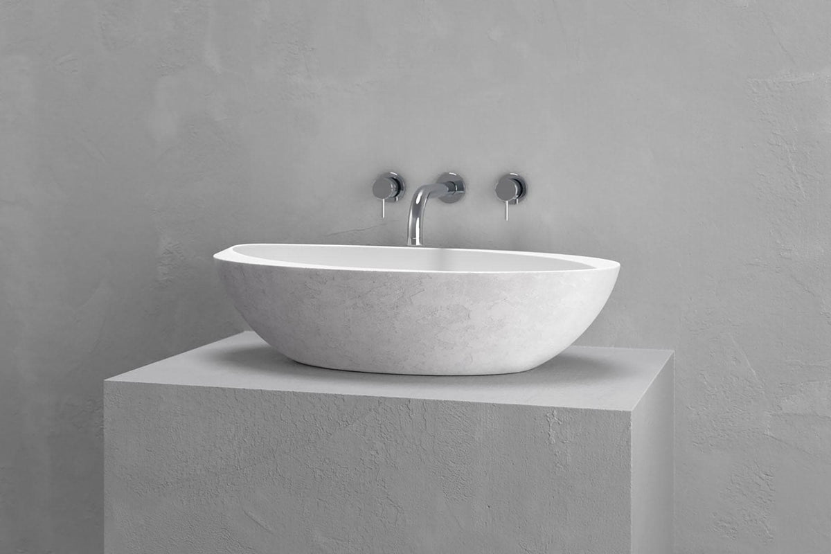Oval vessel sink