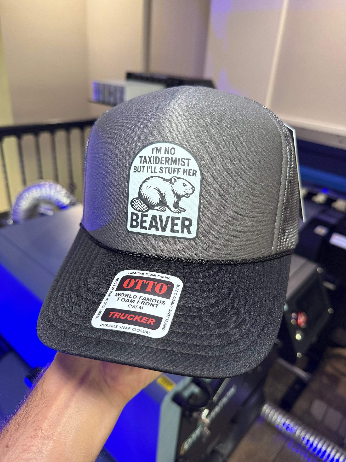 I'm No Taxidermist But I'll Stuff Her Beaver Camouflage Foam Snapback Trucker Hat for Men
