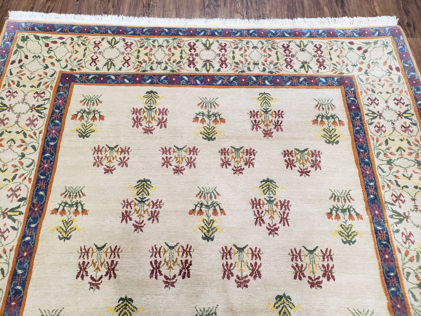 Tufenkian Rug 5.9 x 8.6, Tibetan Nepalese Rug, Hand Knotted, Soft Shiny Wool, Repeated Motifs, Contemporary Modern, Area Rug 6x9, Vintage