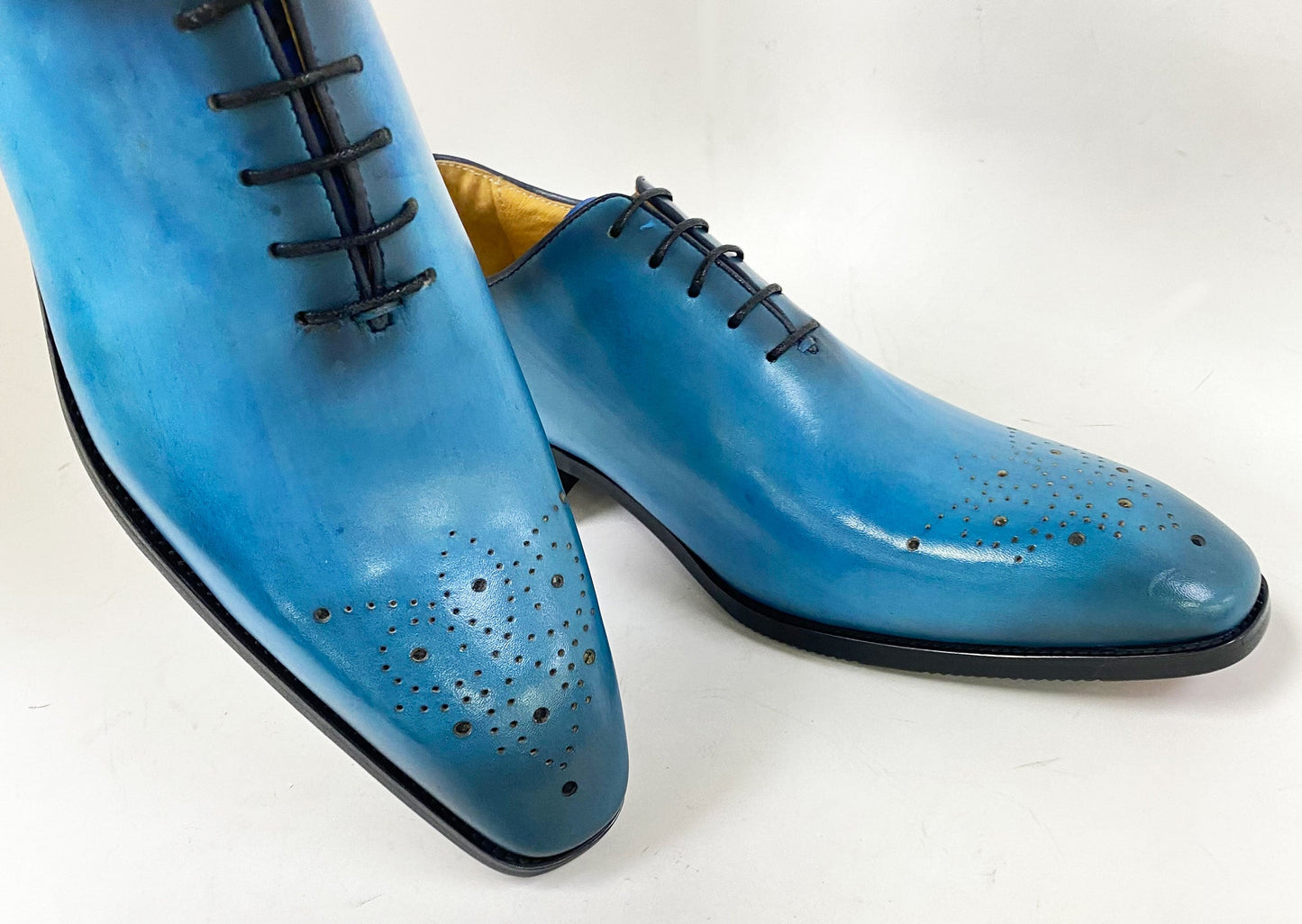 Carrucci Burnished Calfskin Oxford - Ocean Blue