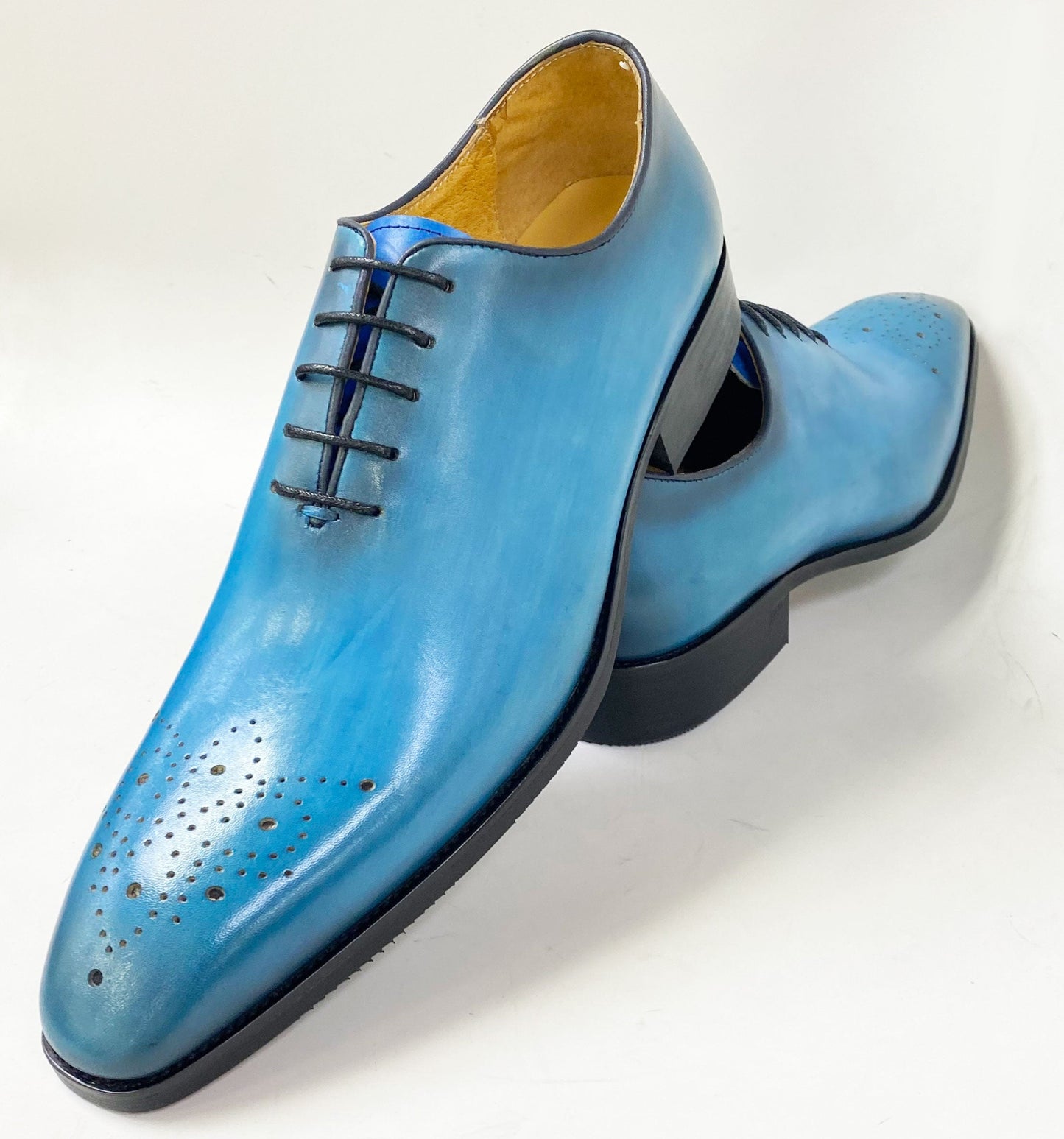 Carrucci Burnished Calfskin Oxford - Ocean Blue