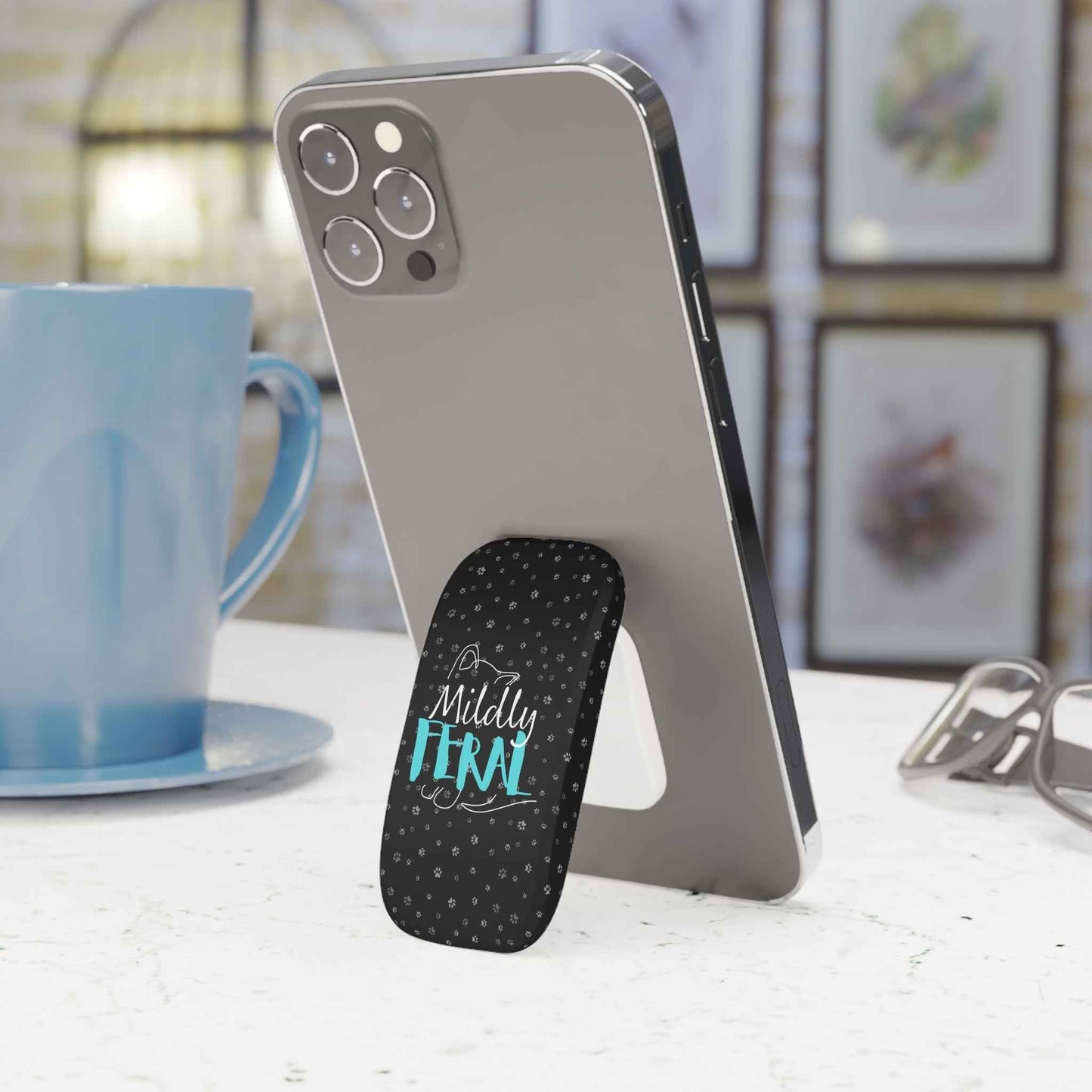 Mildly Feral Phone Grip — Functioning, Technically Edition