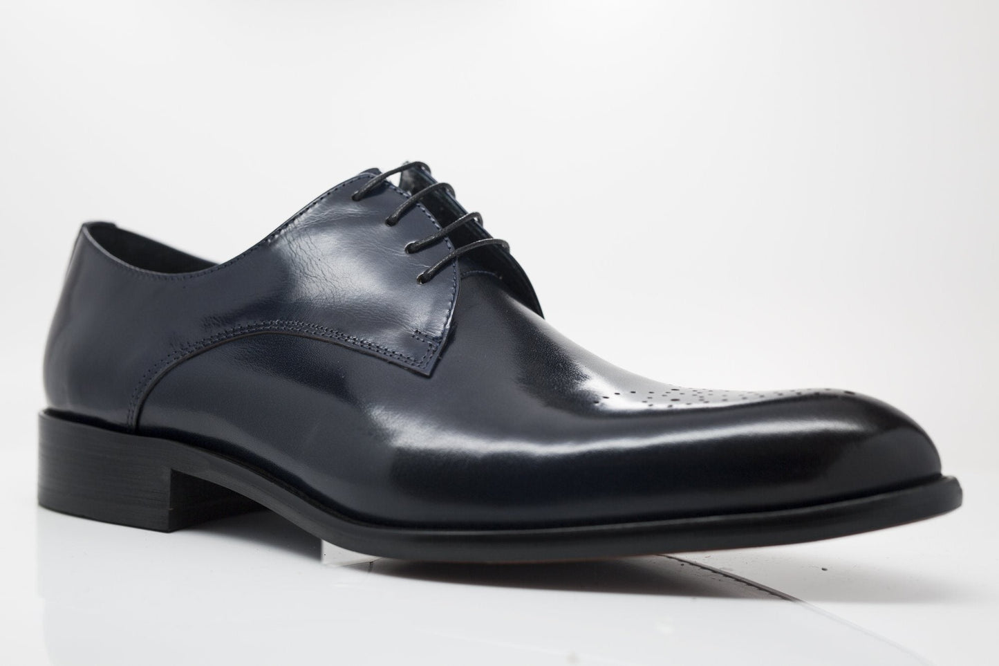 Carrucci Burnished Calfskin Oxford - Navy