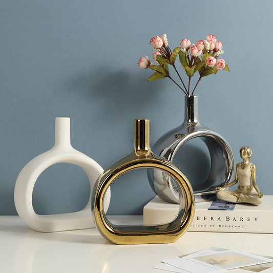 Nordic Style Heart Hollow Out Electroplated Ceramic Vase Decoration