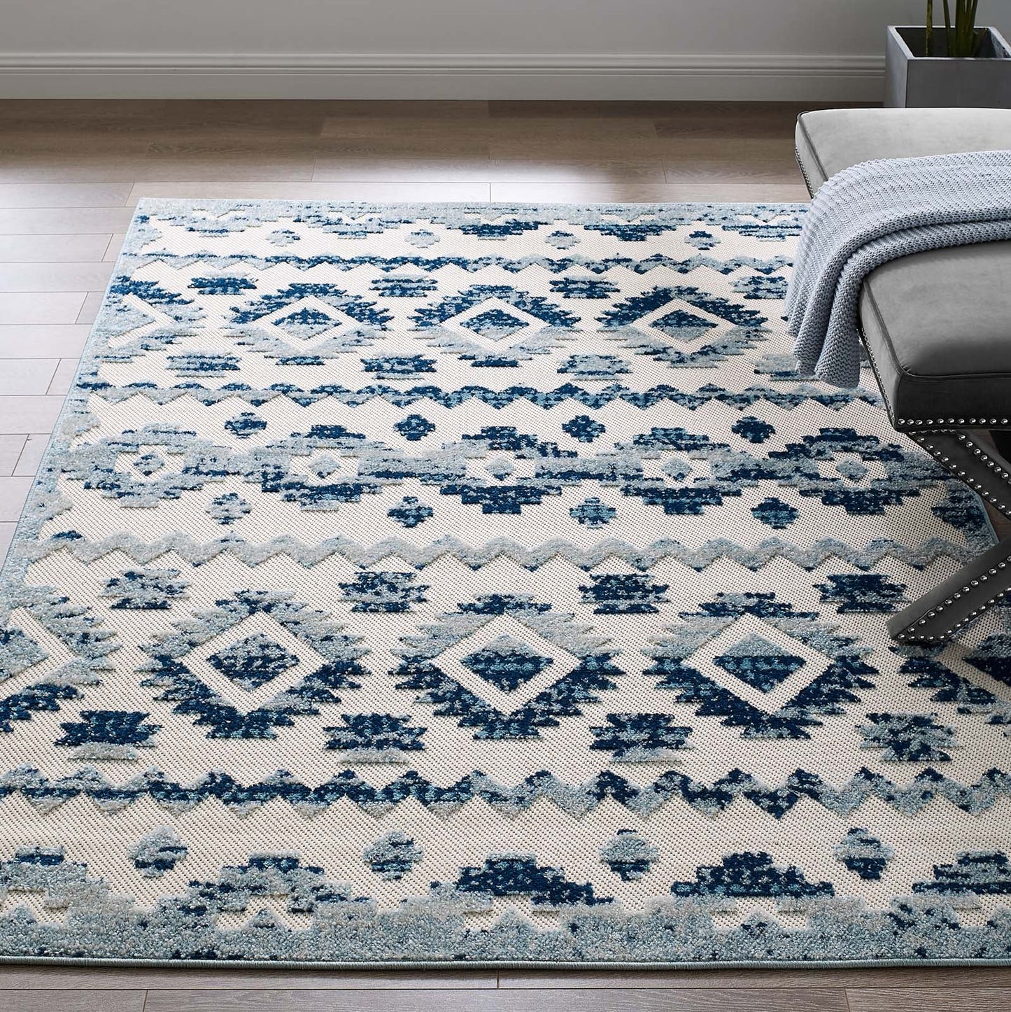 Reflect Takara Abstract Diamond Moroccan Trellis 5x8 Indoor and Outdoor Area Rug by Modway