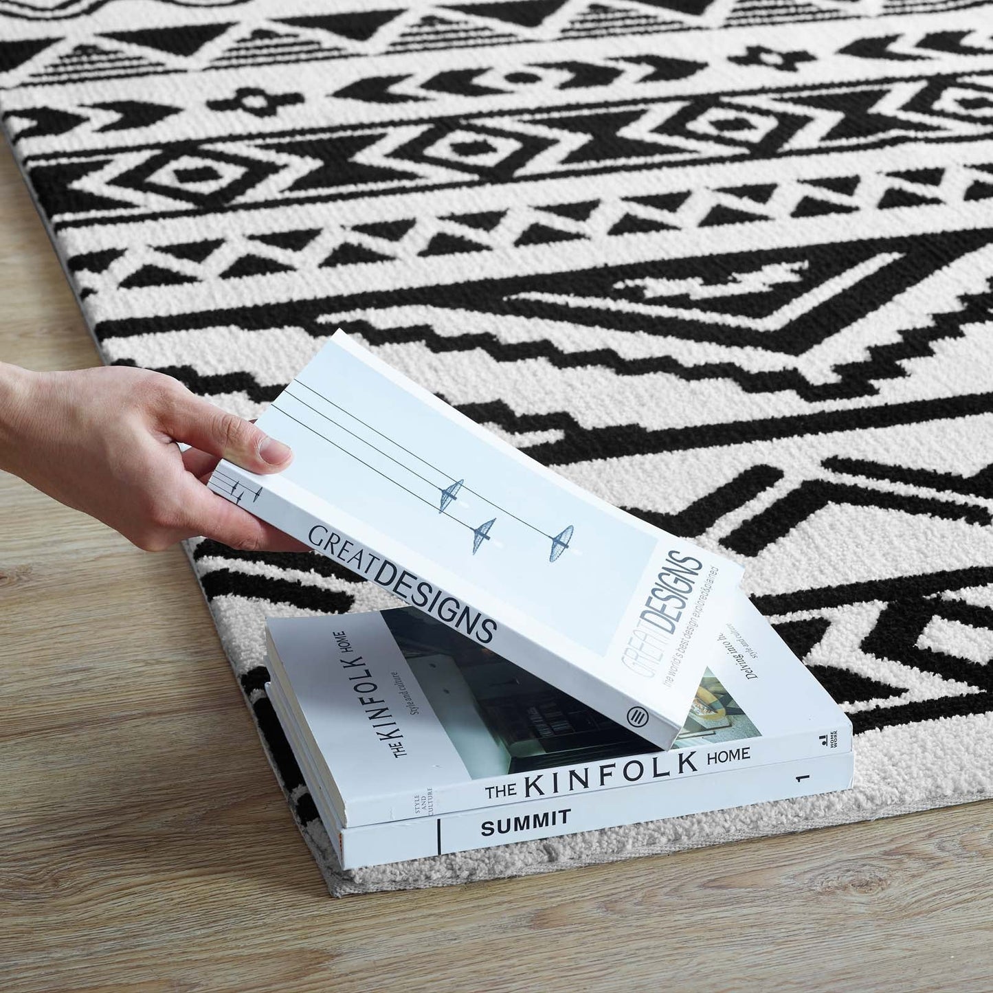 Haku Geometric Moroccan Tribal 5x8 Area Rug by Modway