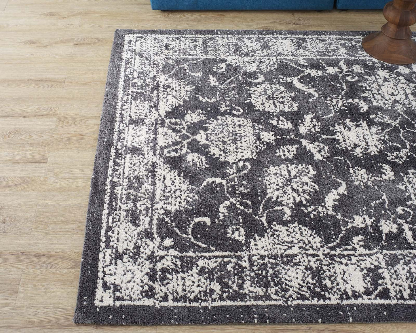 Kazia Distressed Floral Lattice 8x10 Area Rug by Modway
