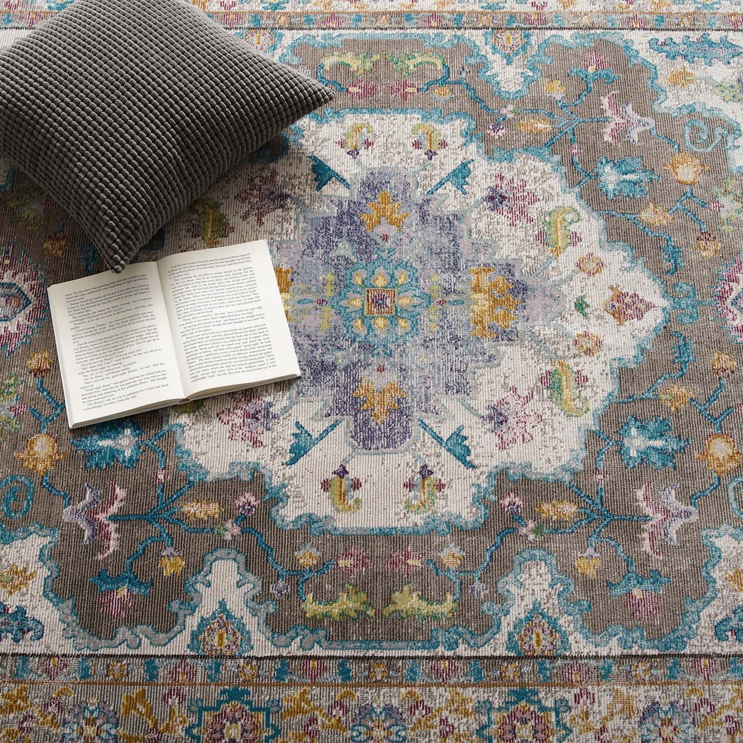 Success Anisah Distressed Floral Vintage Medallion 8x10 Area Rug by Modway