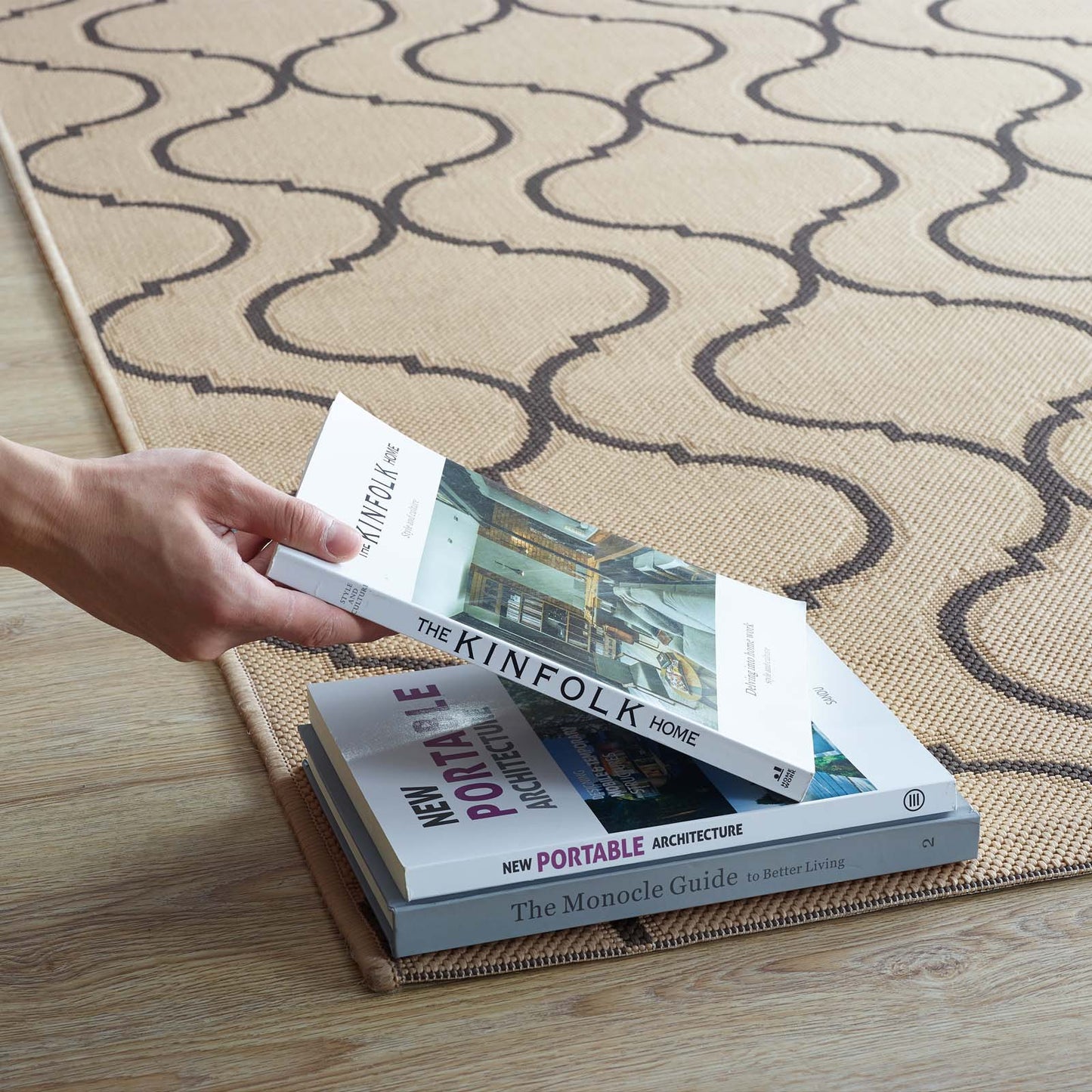 Linza Wave Abstract Trellis Indoor and Outdoor 8x10 Area Rug by Modway
