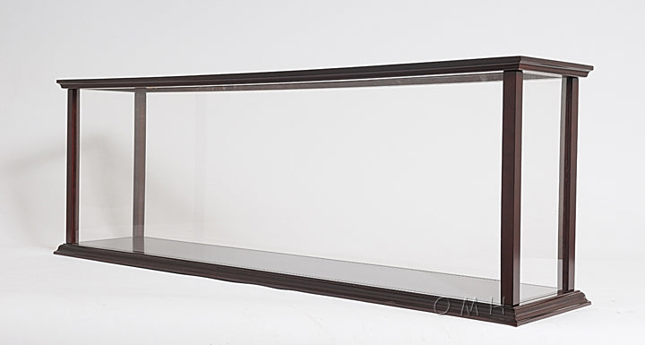 Queen Mary Midsize with Display Case