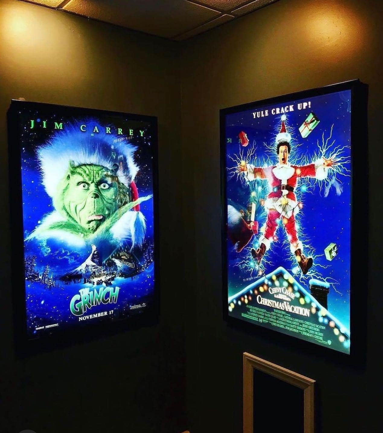 8-PACK Glowbox "World Famous" LED Poster Frames