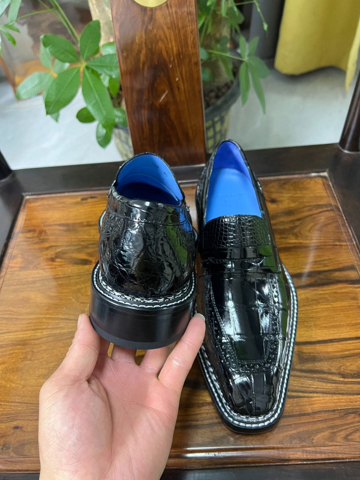 Maurice Fort Worth Alligator Loafer Black