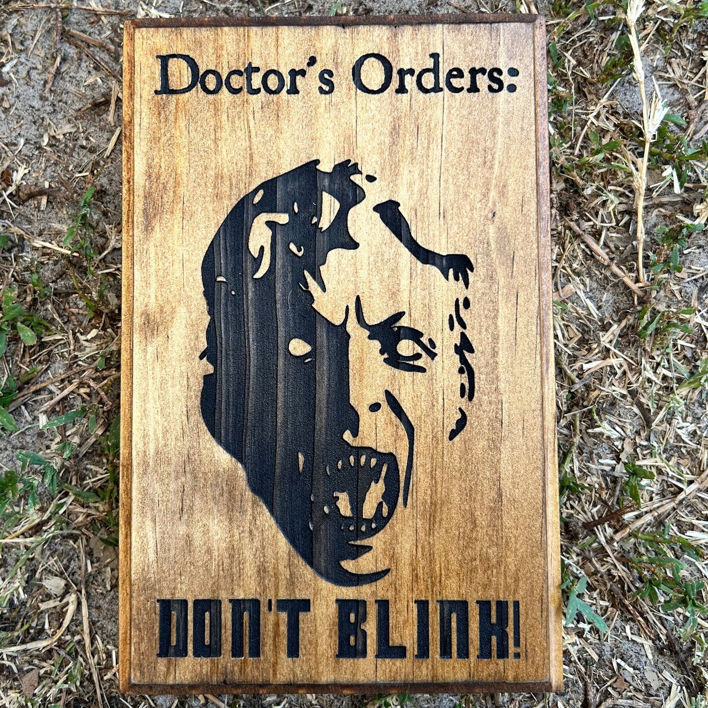 Doctor Who "Don't Blink" Print Featuring Iconic Weeping Angels Artwork - High-Quality Sci-Fi Wall Art in 5 x 7 or 8 x 10 Inches