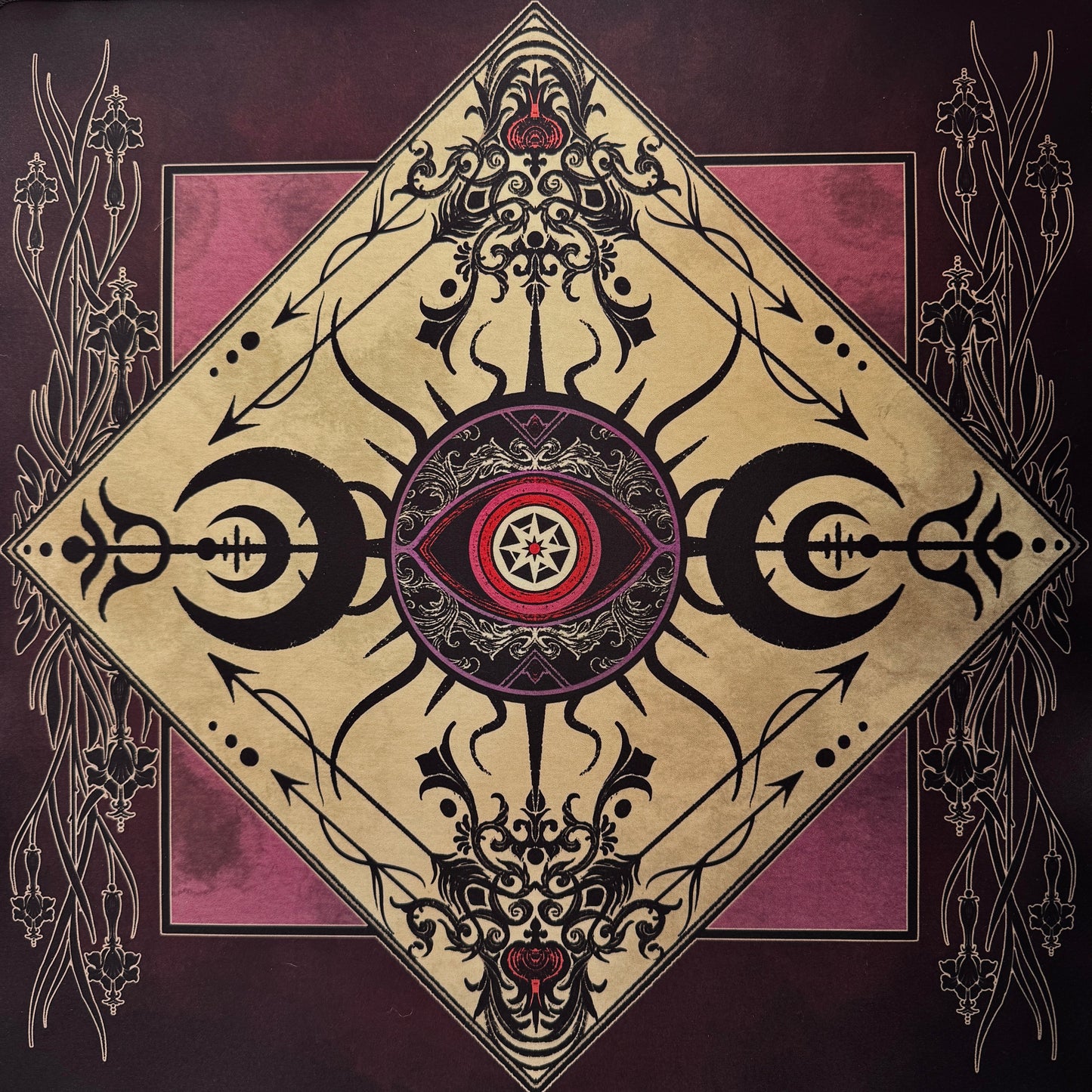 Divination Mat - Xian Evil Eye (Meduim: 22”x22”)