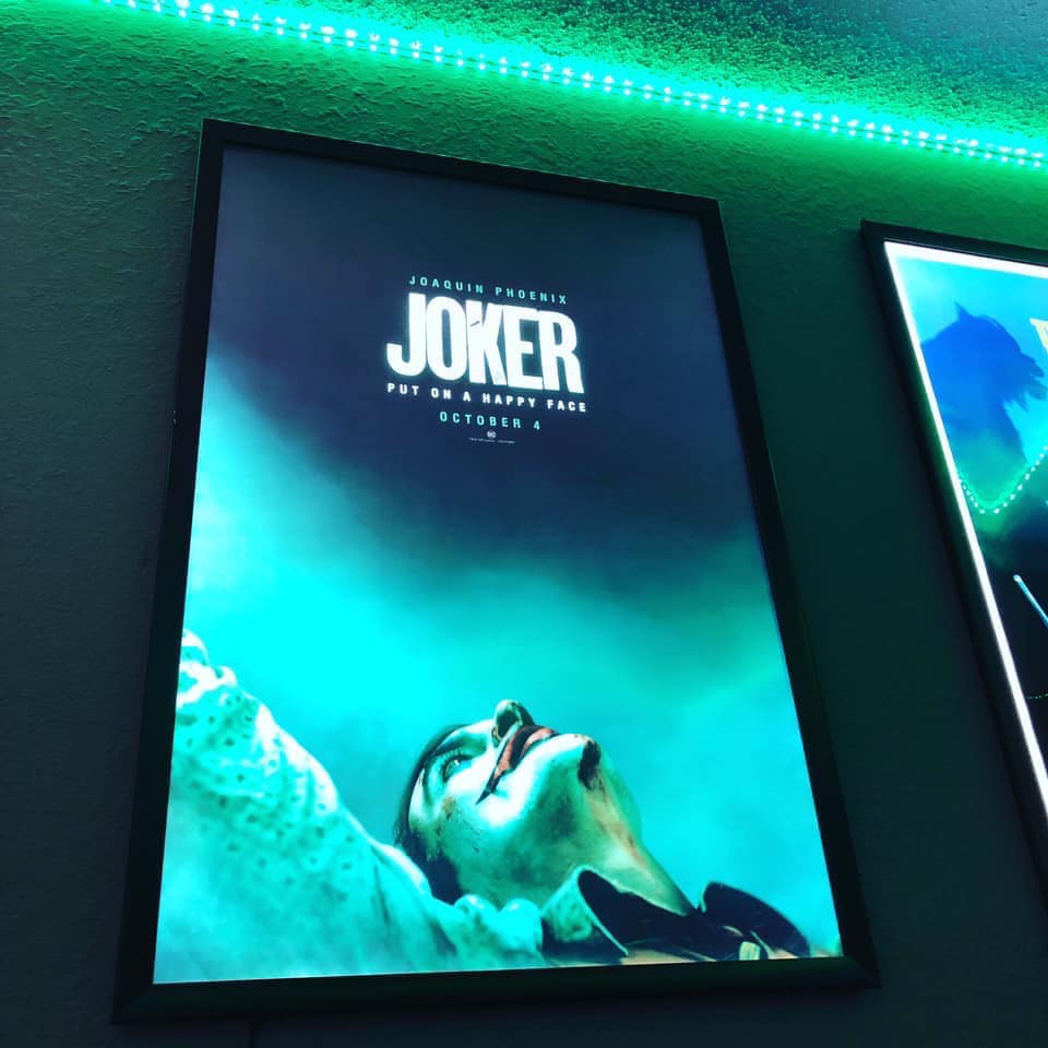 8-PACK Glowbox "World Famous" LED Poster Frames