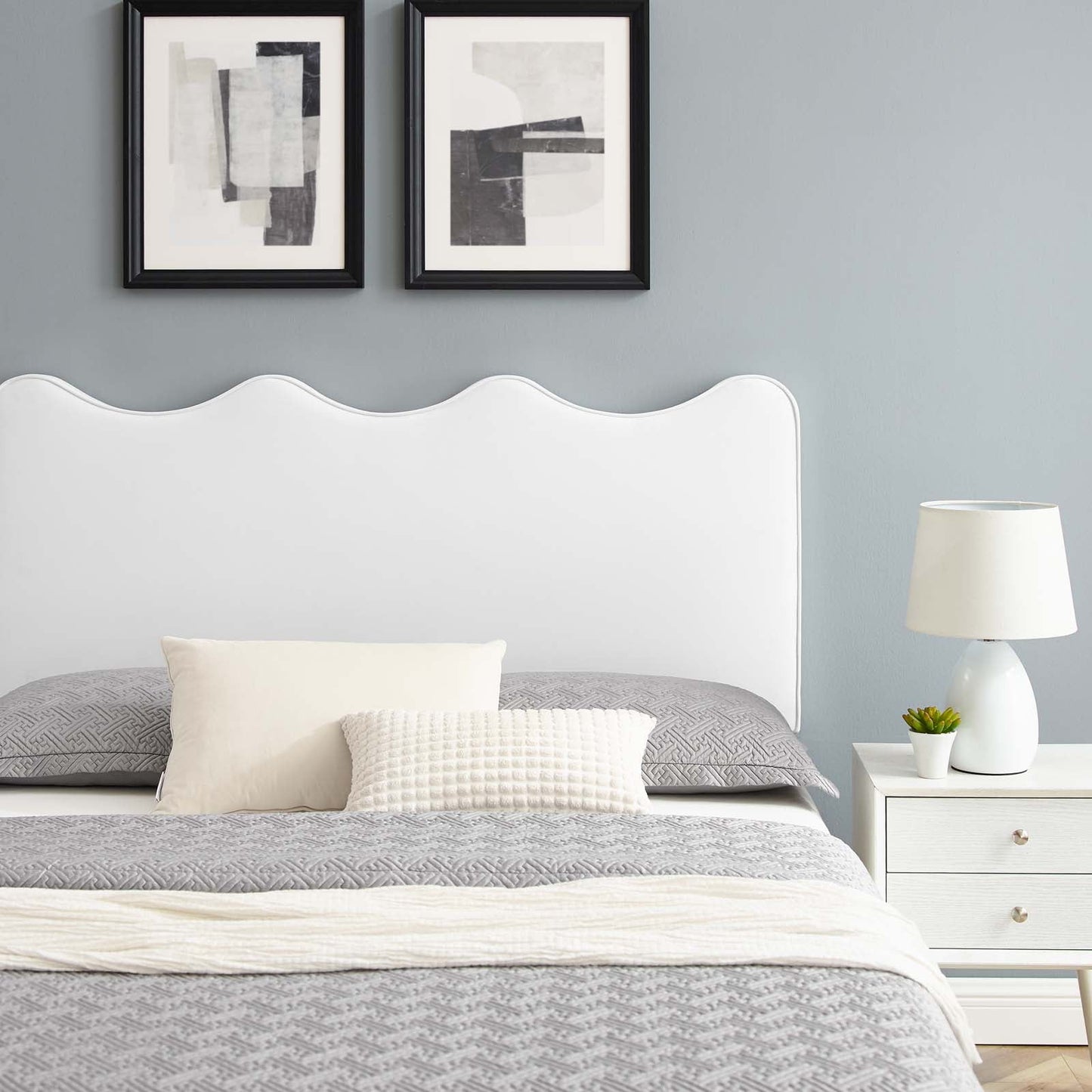 Current Performance Velvet Twin Platform Bed by Modway