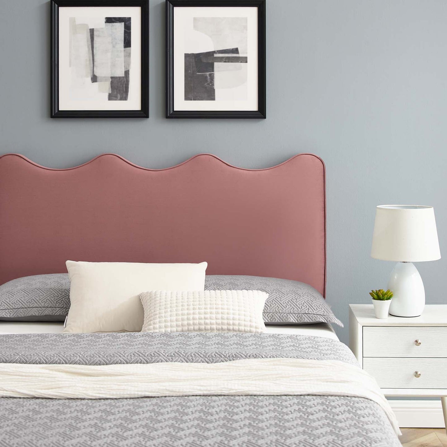 Current Performance Velvet Queen Platform Bed by Modway