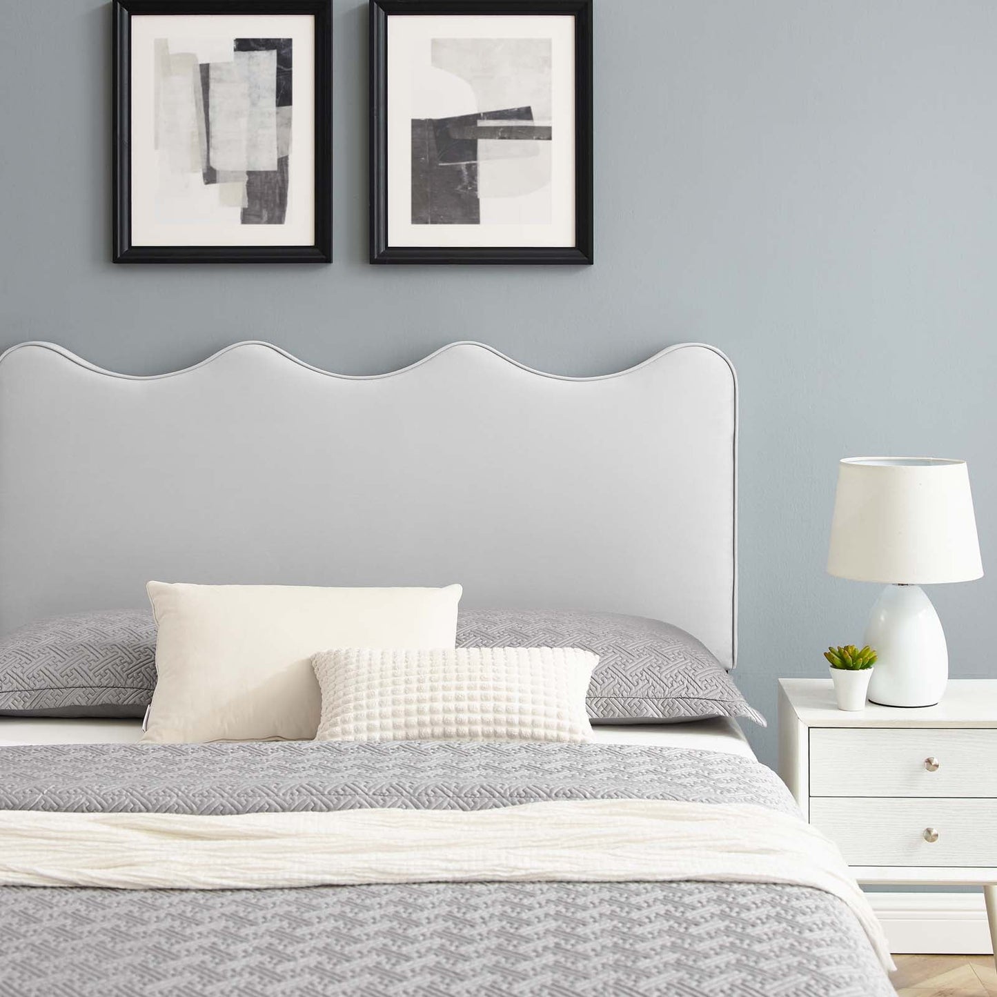 Current Performance Velvet Queen Platform Bed by Modway