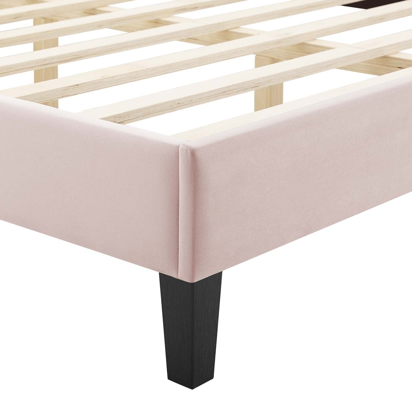 Amber Performance Velvet Queen Platform Bed by Modway