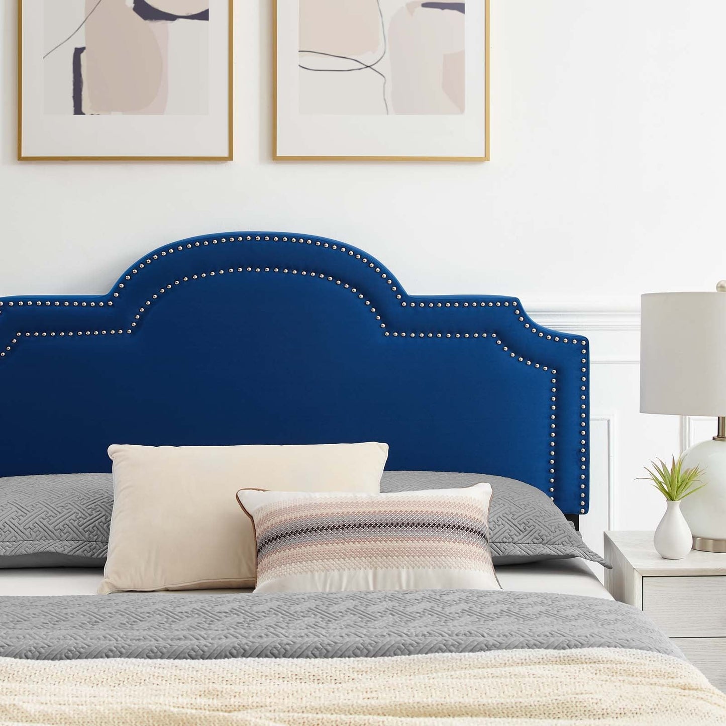 Aviana Performance Velvet Queen Bed by Modway