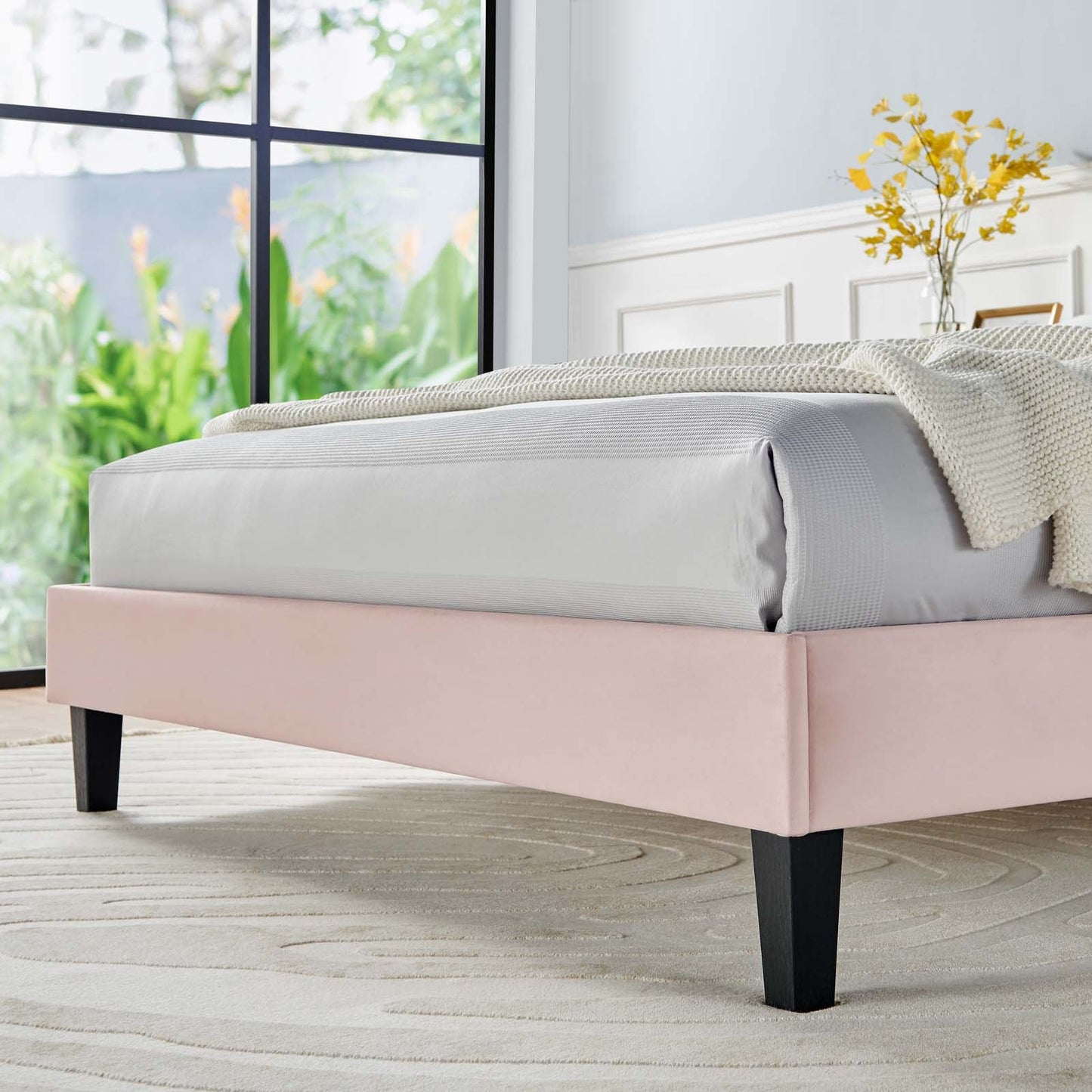 Daisy Performance Velvet Twin Platform Bed by Modway