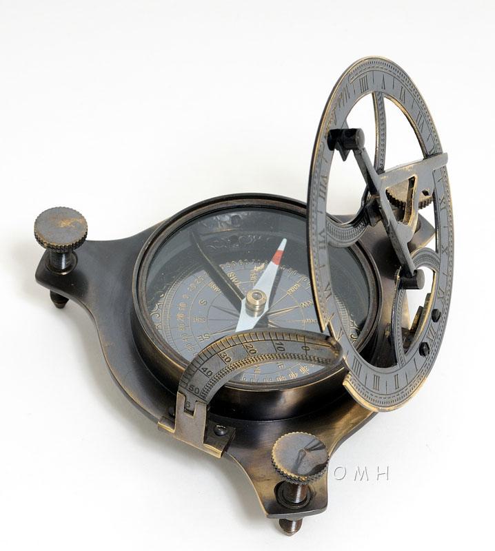 Sundial Compass in wood box (Small)