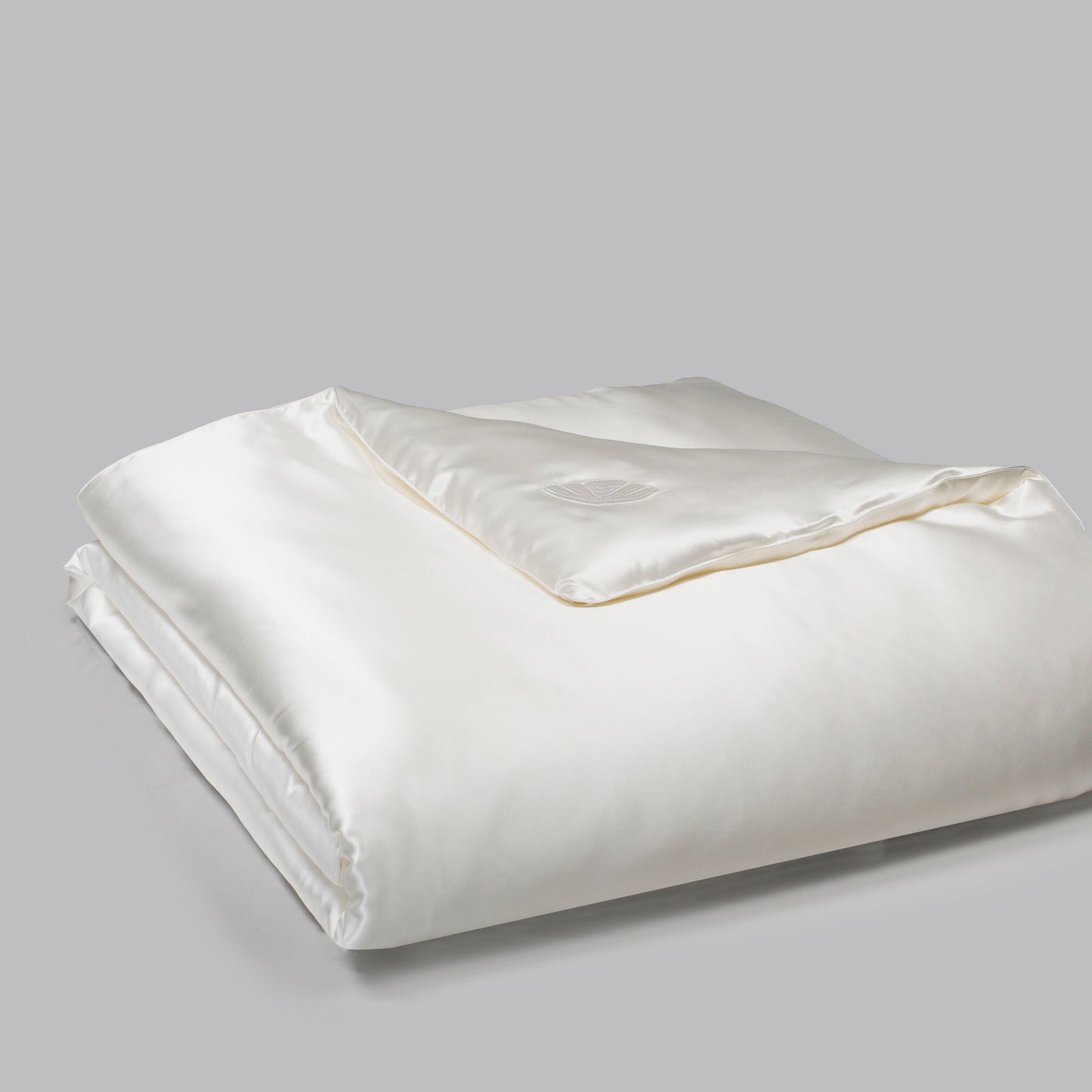 All Season Silk Filled Comforter with Silk Shell
