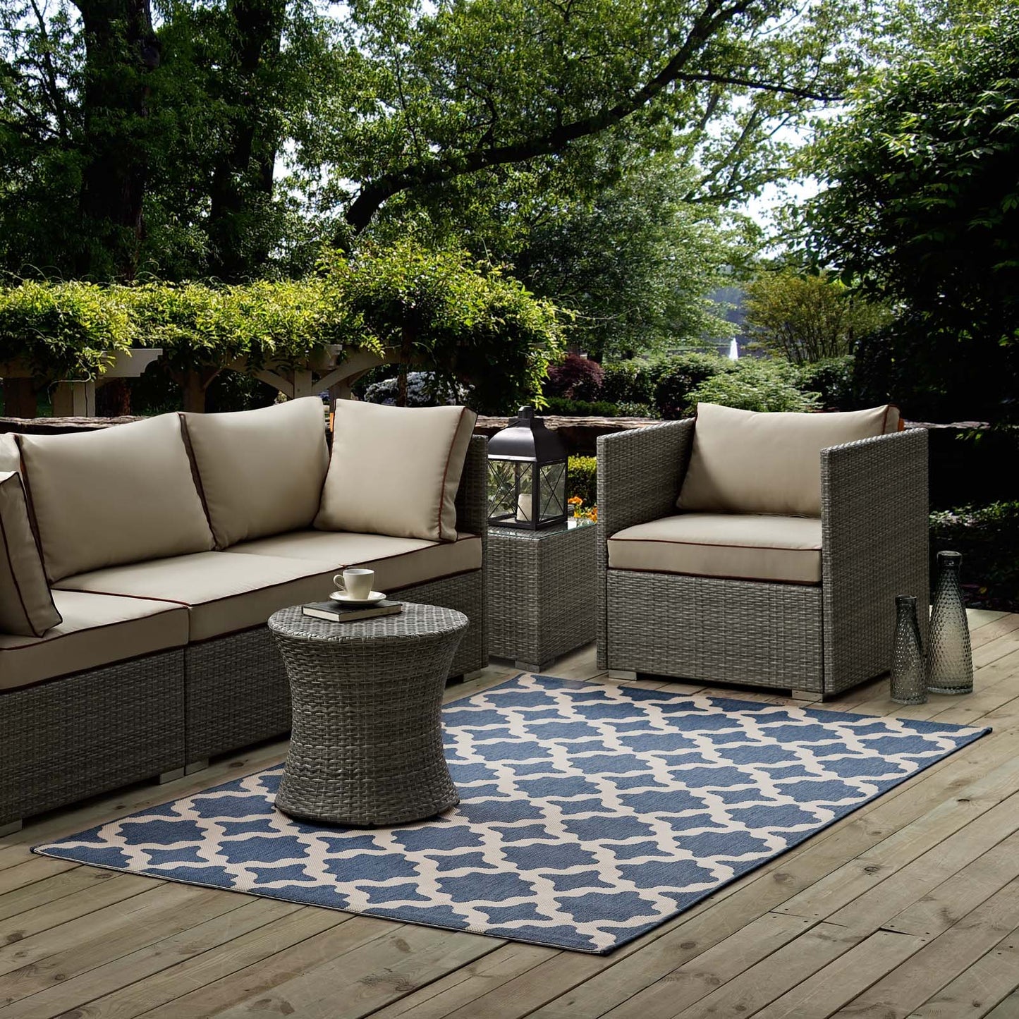 Cerelia Moroccan Trellis Indoor and Outdoor 5x8 Area Rug by Modway