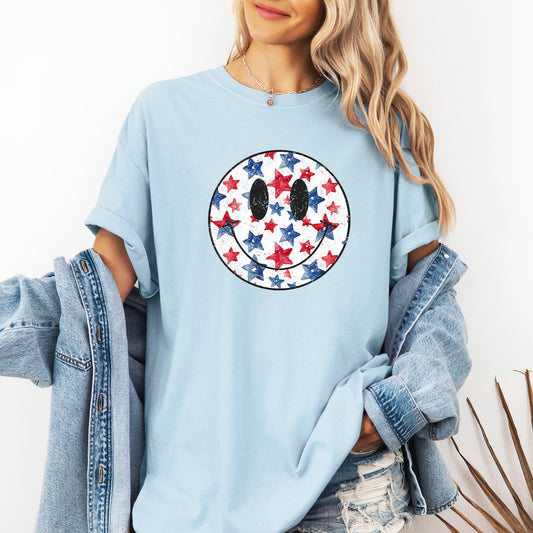 Retro Smiley Vintage Patriotic USA Fourth of July Emblem Icon Badge Comfort Colors Tee