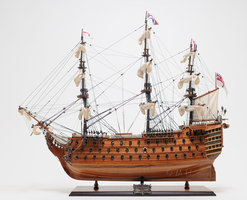 HMS Victory Large With Table Top Display Case