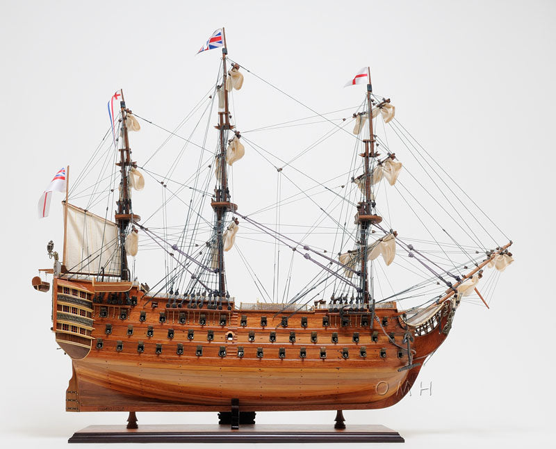 HMS Victory Large With Floor Display Case