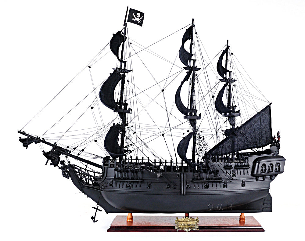Black Pearl Pirate Ship Midsize With Display Case Front Open