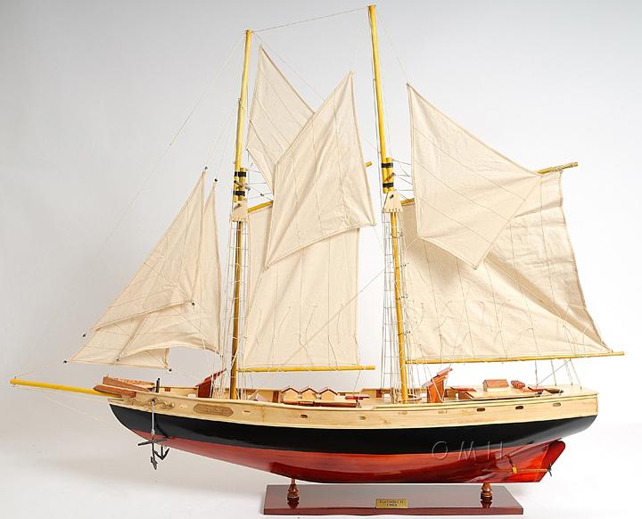 Bluenose II painted Medium