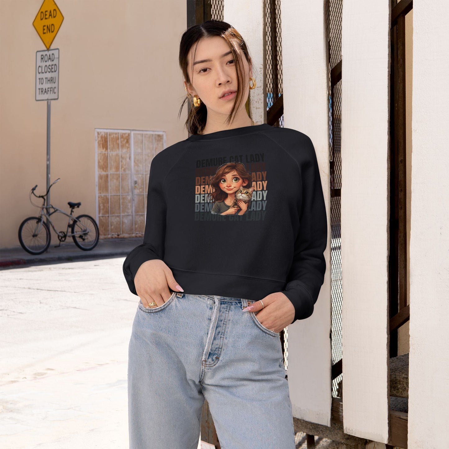 Women’s Demure Cat Lady Cropped Pullover