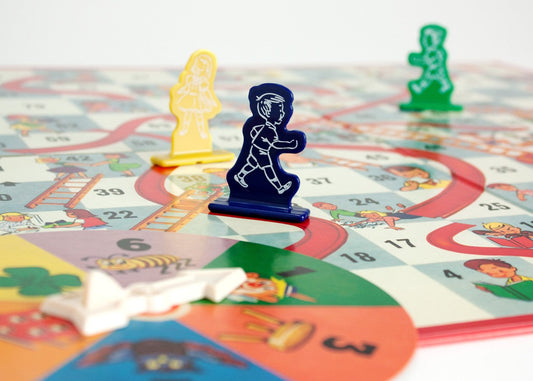 Chutes and Ladders - Nostalgia Tin