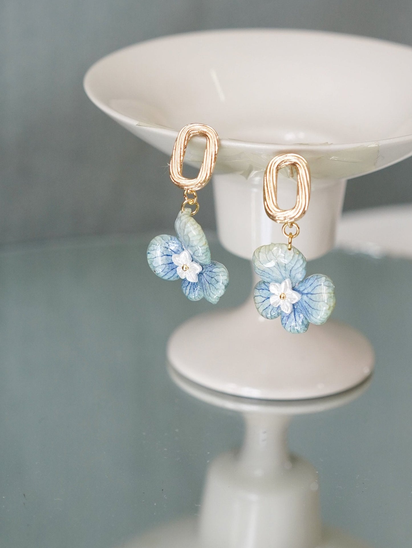 "Raindrop Waltz" Hydrangea Earrings